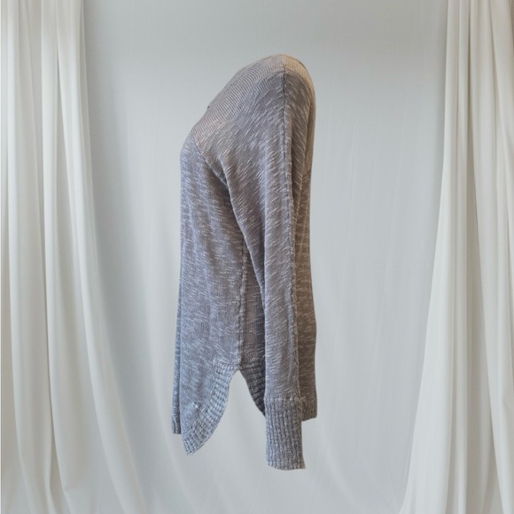 🆕 Loose Fitting Gray V-Neck Sweater - Picture 5 of 11